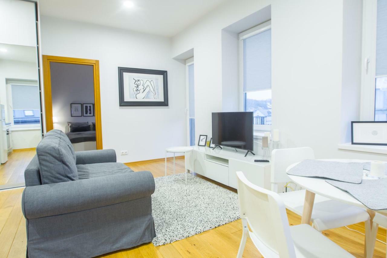 Bright 1Bd Apartment In Old Town By Hostlovers Каунас Экстерьер фото