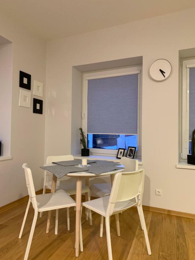 Bright 1Bd Apartment In Old Town By Hostlovers Каунас Экстерьер фото